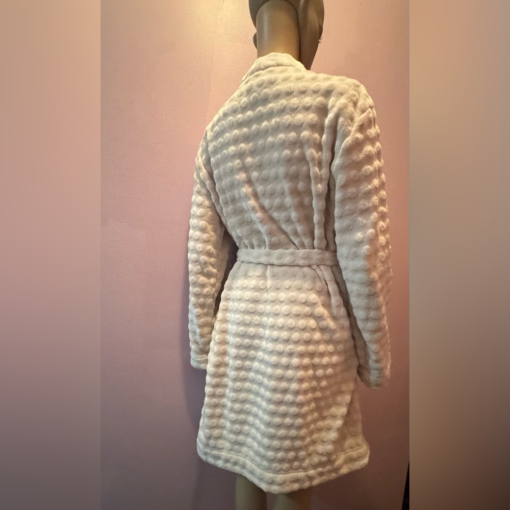 Calvin Klein Soft Cream Robe - Picture 4 of 5